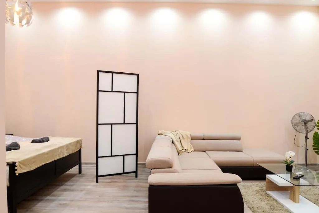 Cute Romance Central At Anker Koez Budapest Apartment